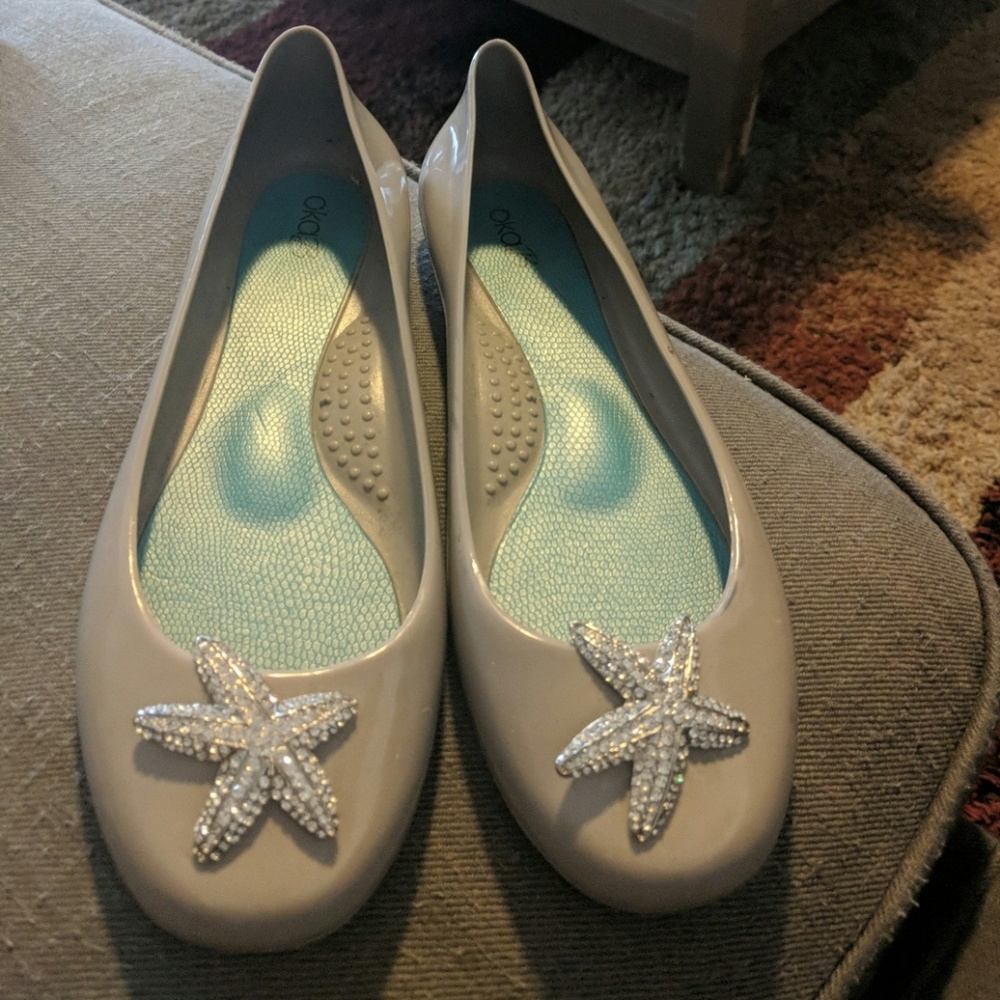 Oka starfish sandals lightly worn size 8
